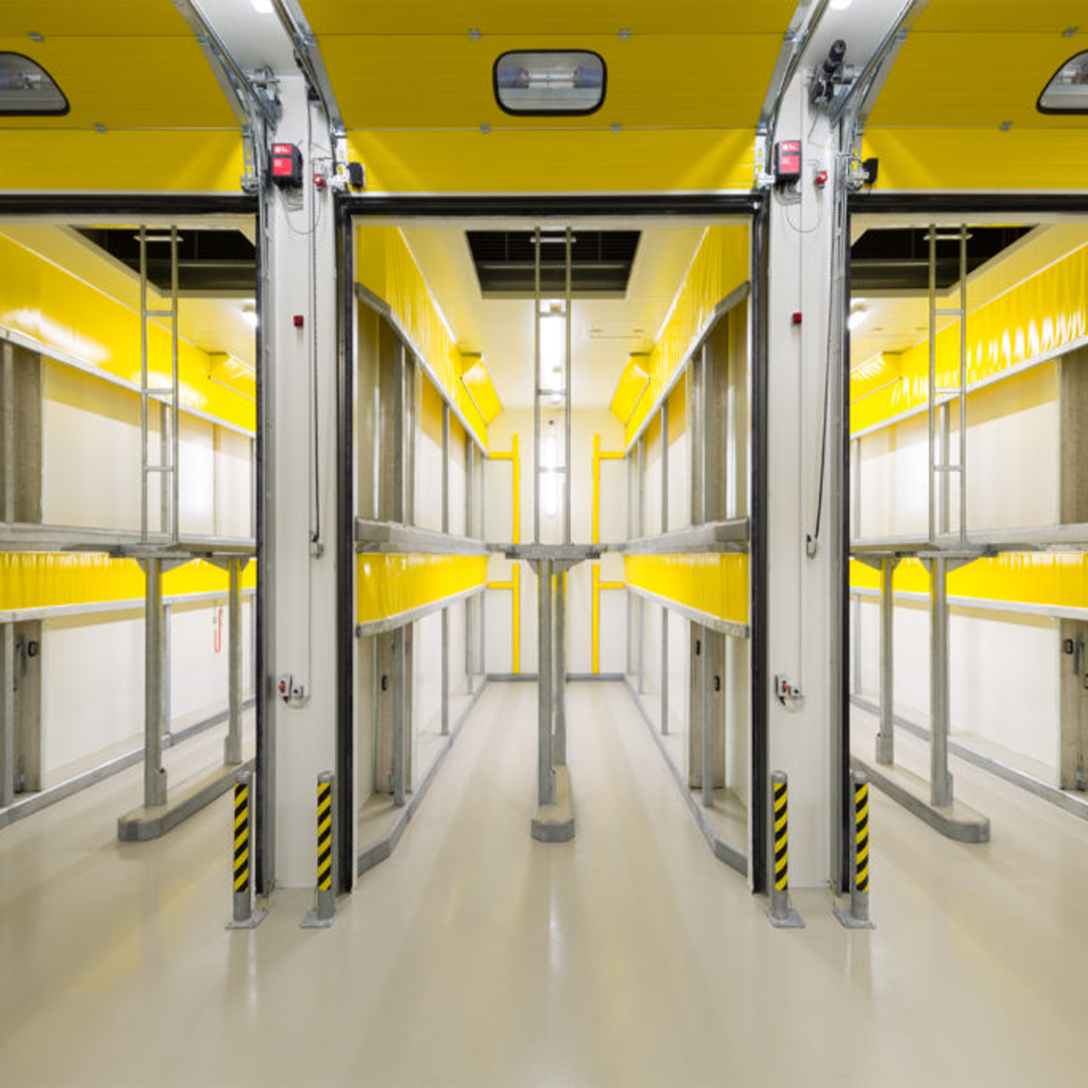 Controlled environment room for ripening fruits like bananas and mangoes