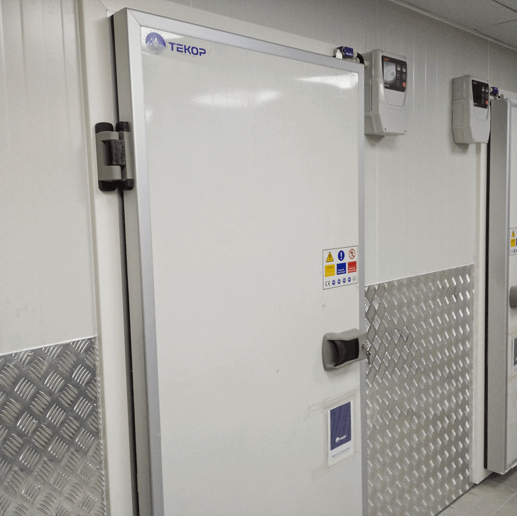 Hinged cold room door by Tekop Refrigeration – suitable for chiller and freezer rooms